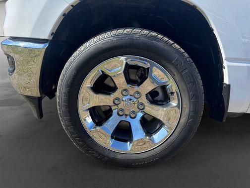 Bright White Clearcoat 2023 RAM 1500 Big Horn/Lone Star