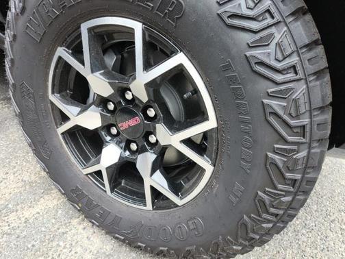 2024 GMC Canyon AT4X