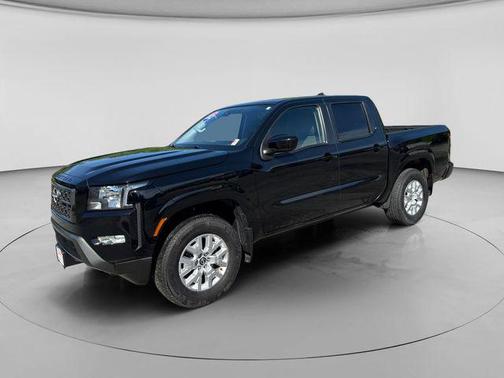 Super Black 2022 Nissan Frontier SV
