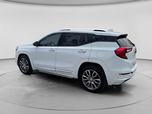 Summit White 2022 GMC Terrain Denali