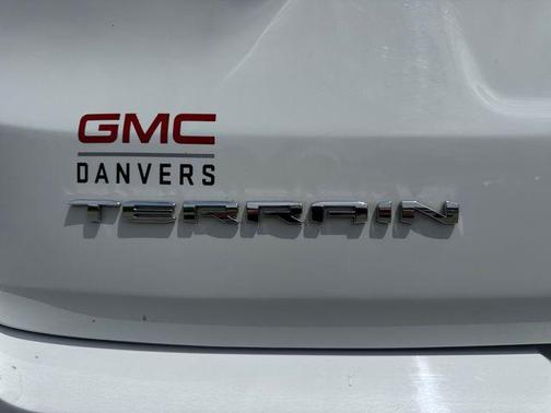 Summit White 2022 GMC Terrain Denali