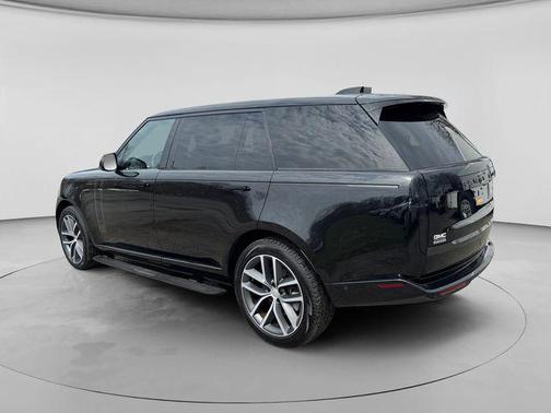 Santorini Black Metallic 2024 Land Rover Range Rover P530 SE