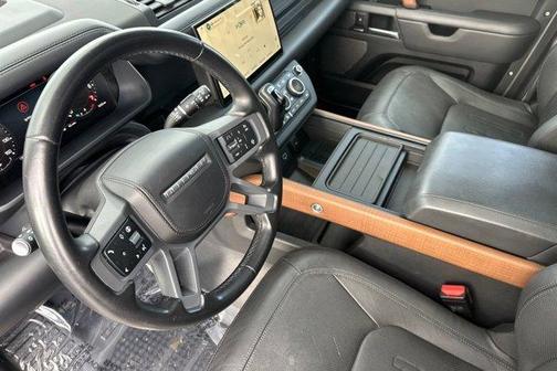 2024 Land Rover Defender P400 X