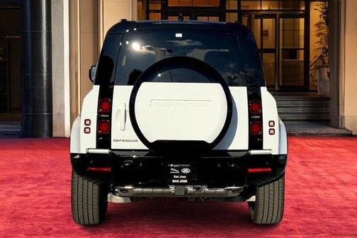 2025 Land Rover Defender P400 X-Dynamic SE