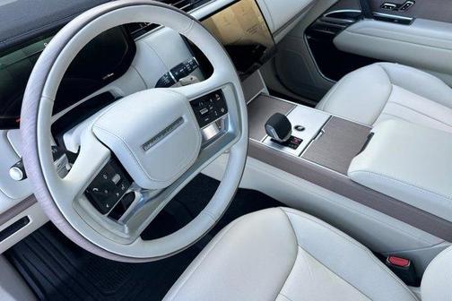 2026 Land Rover Range Rover P530 SE