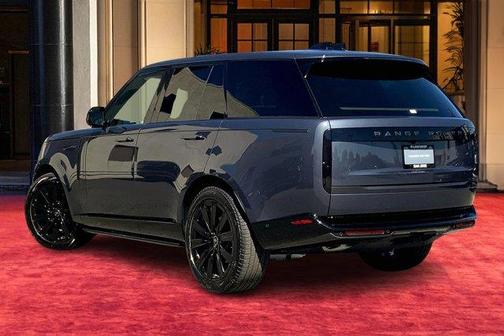 2025 Land Rover Range Rover P400 SE