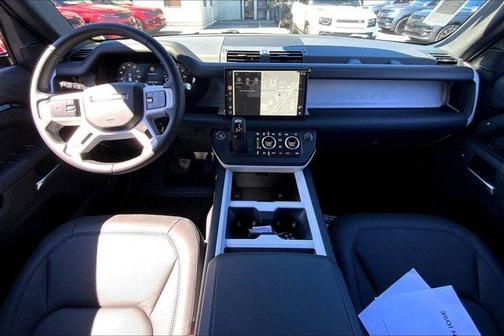 2025 Land Rover Defender P500 X-Dynamic SE