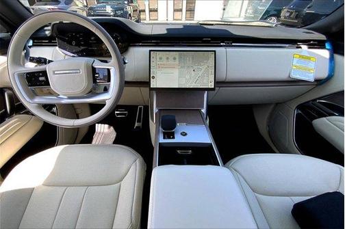2025 Land Rover Range Rover P400 SE