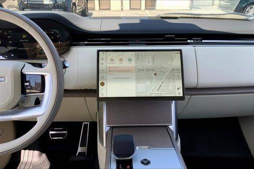 2025 Land Rover Range Rover P400 SE