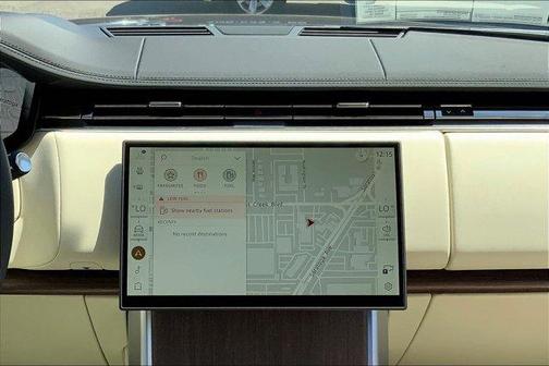 2025 Land Rover Range Rover P400 SE