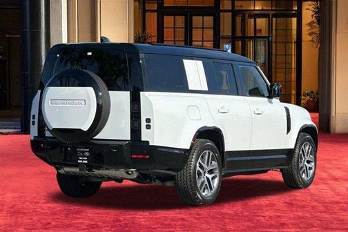 Fuji White 2026 Land Rover Defender P400 X-Dynamic SE