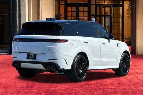 Ostuni Pearl White 2026 Land Rover Range Rover Sport P635 SV