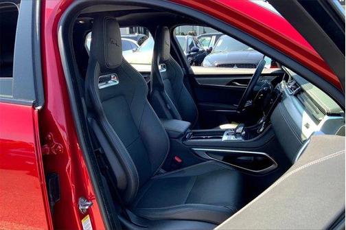 2024 Jaguar F-PACE P400 R-Dynamic S