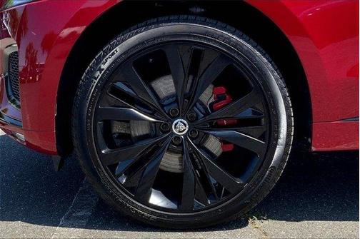 2024 Jaguar F-PACE P400 R-Dynamic S