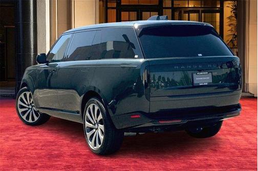 2025 Land Rover Range Rover P530 SE 7 Seat