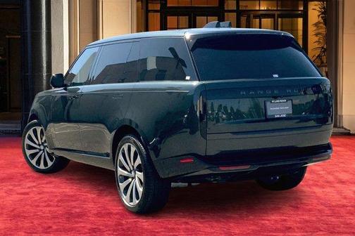 2025 Land Rover Range Rover P530 SE 7 Seat