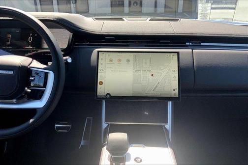 2025 Land Rover Range Rover P530 SE 7 Seat