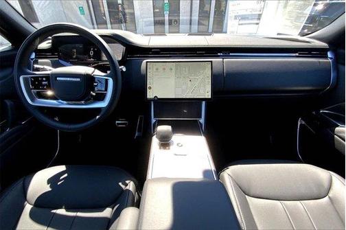 2025 Land Rover Range Rover P530 SE 7 Seat