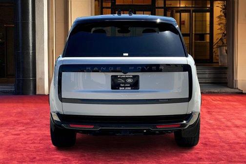 2025 Land Rover Range Rover P530 SE