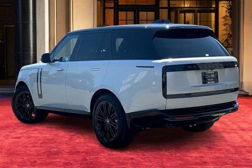 2025 Land Rover Range Rover P530 SE