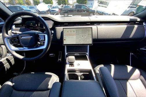 2025 Land Rover Range Rover P530 SE