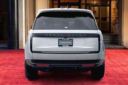 2025 Land Rover Range Rover P530 SE
