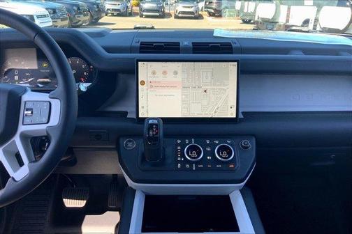 2025 Land Rover Defender P400 X-Dynamic SE