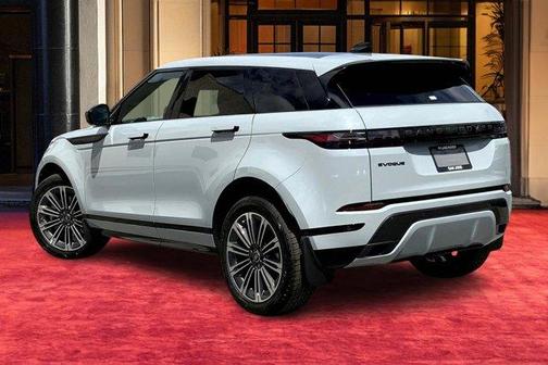 2026 Land Rover Range Rover Evoque Dynamic SE