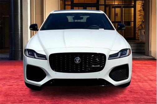 2024 Jaguar XF R-Dynamic SE