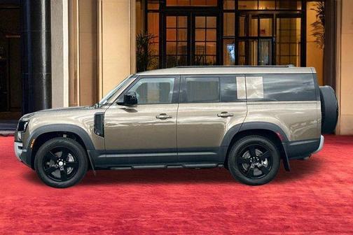 Gondwana Stone 2025 Land Rover Defender P400 S