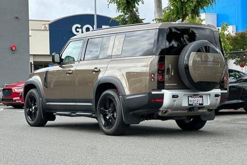 Gondwana Stone 2025 Land Rover Defender P400 S