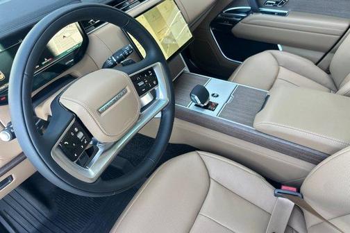 2026 Land Rover Range Rover P400 SE 7 Seat
