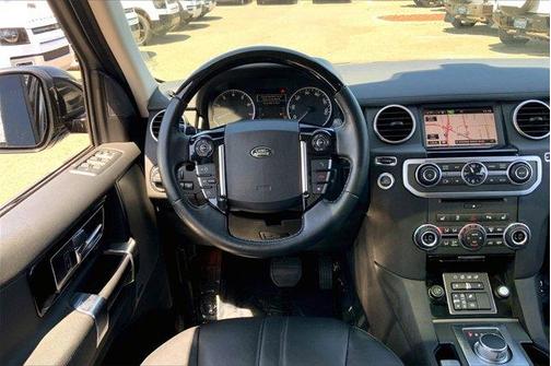 2016 Land Rover LR4 Base