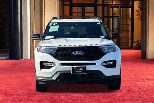 White 2022 Ford Explorer ST-Line