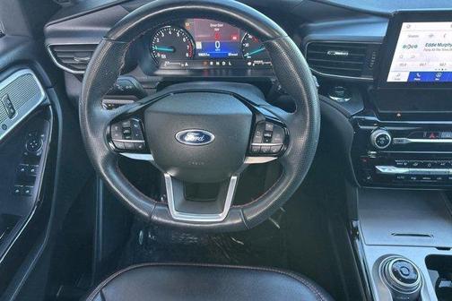 White 2022 Ford Explorer ST-Line