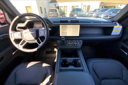 2025 Land Rover Defender P400 X-Dynamic SE