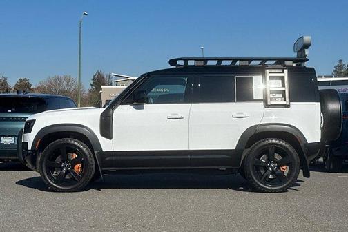 2022 Land Rover Defender 110 X-Dynamic HSE