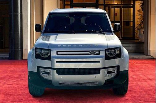 2023 Land Rover Defender SE
