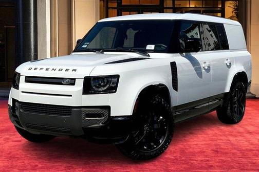 2024 Land Rover Defender P400 Outbound
