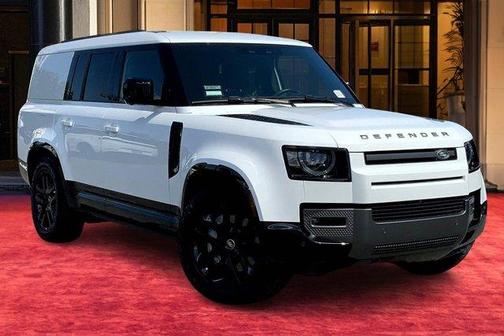 2024 Land Rover Defender P400 Outbound
