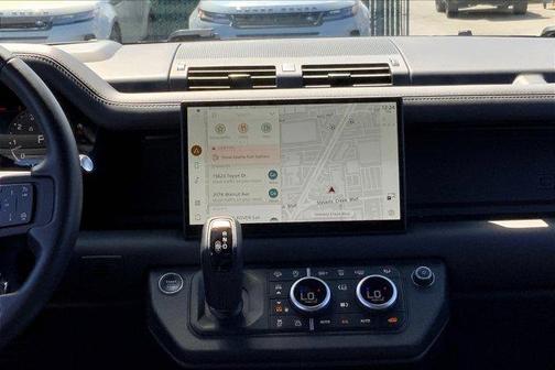2024 Land Rover Defender P400 Outbound