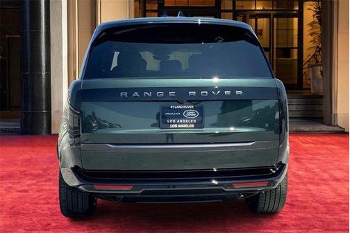 2025 Land Rover Range Rover P400 SE 7 Seat