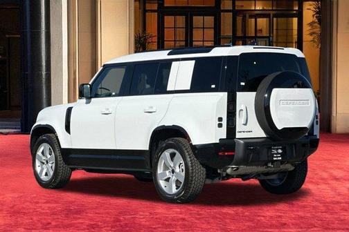 2026 Land Rover Defender 110 X-Dynamic SE