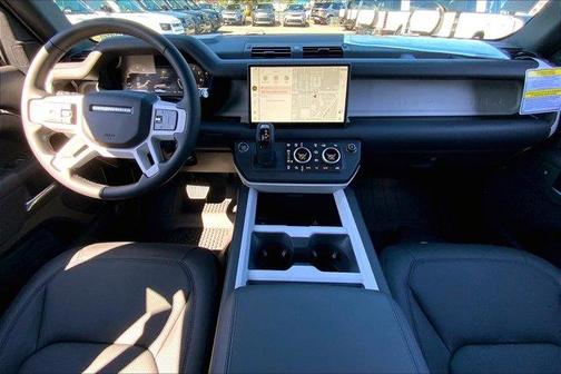 2025 Land Rover Defender P400 X-Dynamic SE