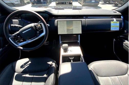 2025 Land Rover Range Rover P400 SE