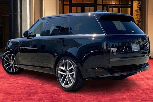 2025 Land Rover Range Rover P400 SE