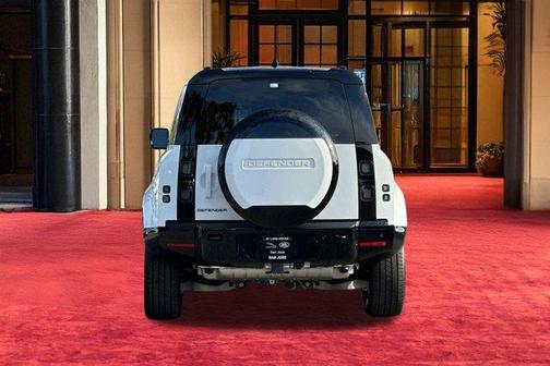 Fuji White 2026 Land Rover Defender P400 X-Dynamic SE