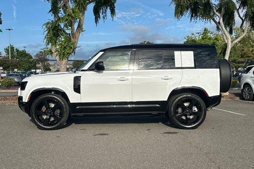 Fuji White 2026 Land Rover Defender P400 X-Dynamic SE