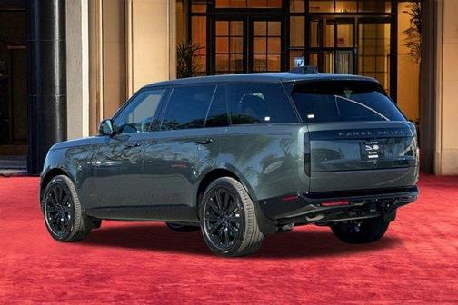 Belgravia Green 2026 Land Rover Range Rover P400 SE 7 Seat