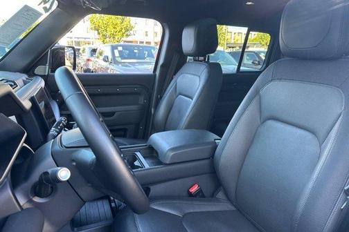 2024 Land Rover Defender OUTBOUND